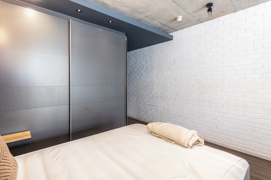 1 Bedroom Property for Sale in Woodstock Western Cape